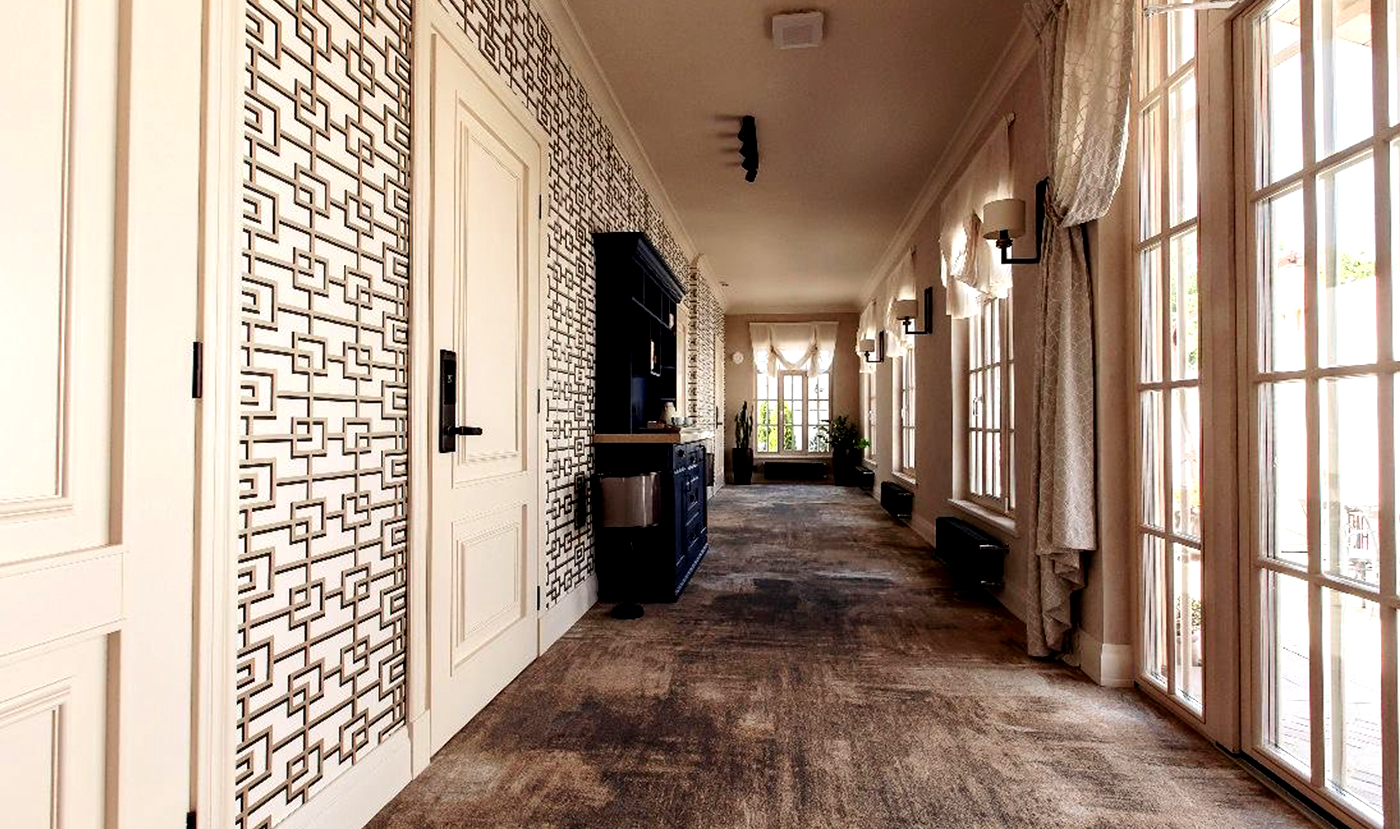 Двери и входные группы